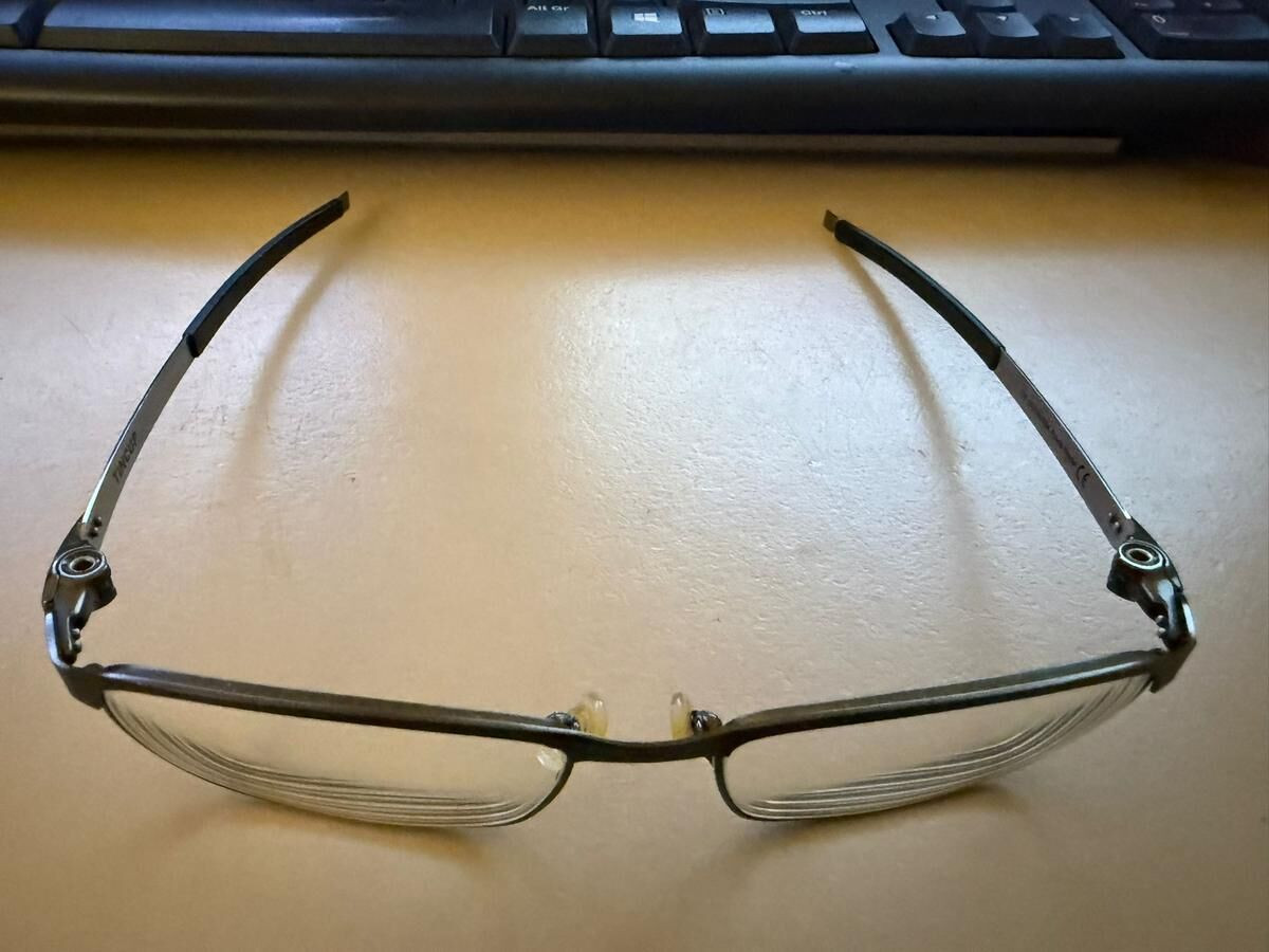 OAKLEY mod&egrave;le TINCUP - 135OX3184-0256 54&curren;17