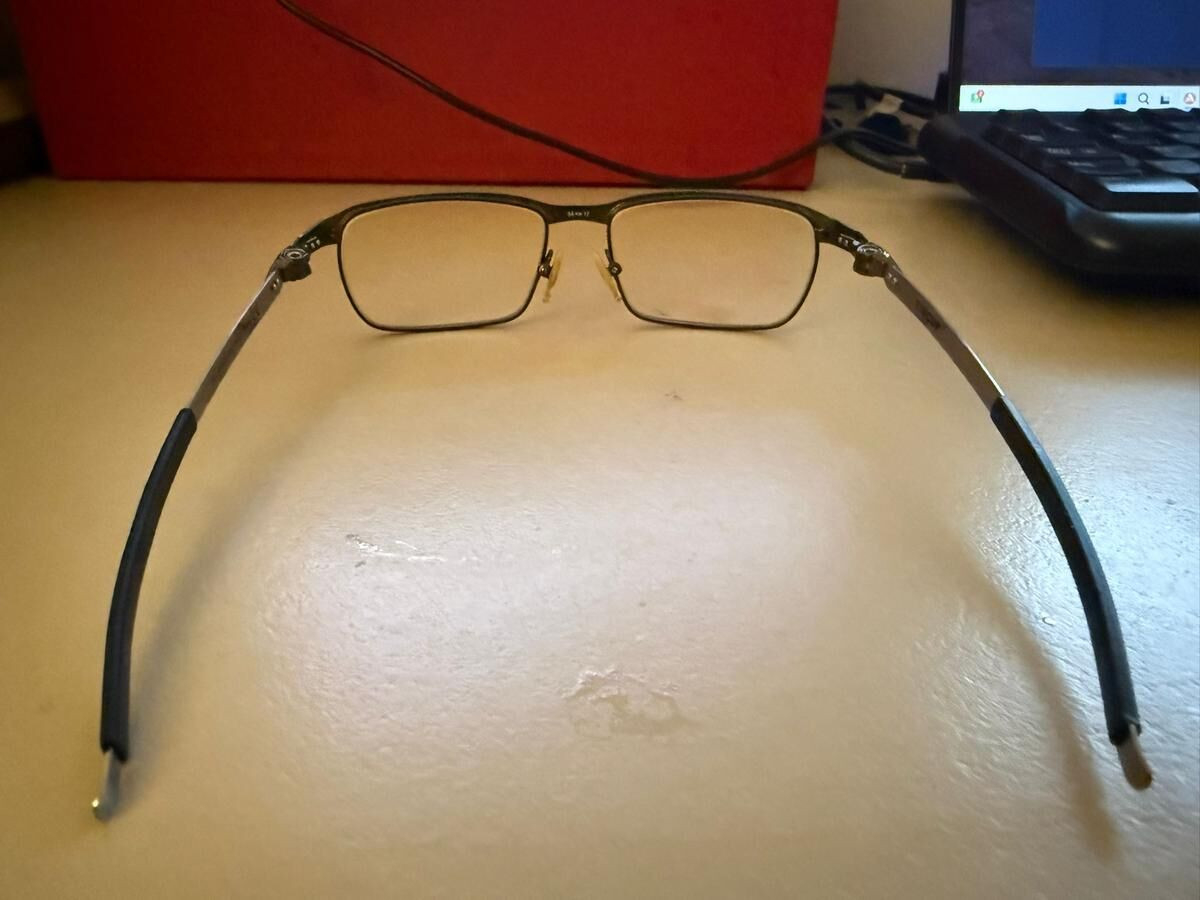 OAKLEY mod&egrave;le TINCUP - 135OX3184-0256 54&curren;17