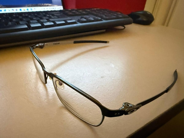 OAKLEY mod&egrave;le TINCUP - 135OX3184-0256 54&curren;17