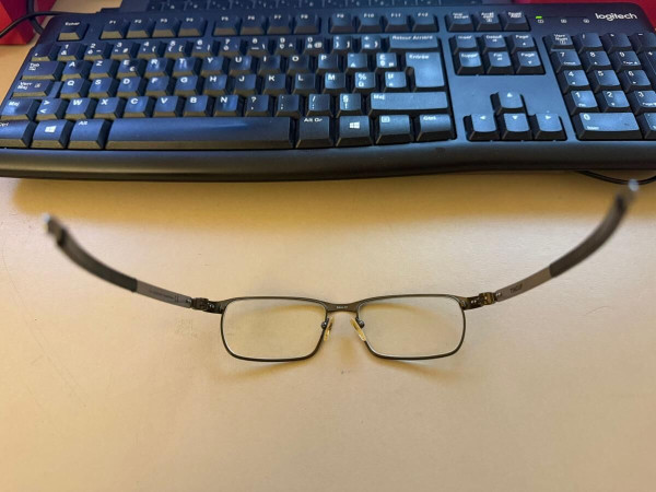 OAKLEY mod&egrave;le TINCUP - 135OX3184-0256 54&curren;17