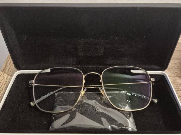 Givenchy - GV0140J5G140