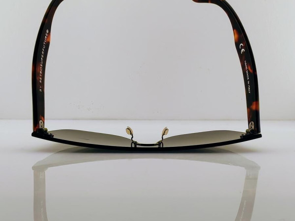 RETROSUPERFUTURE - HQO 3 AH16 R 3 57¤18