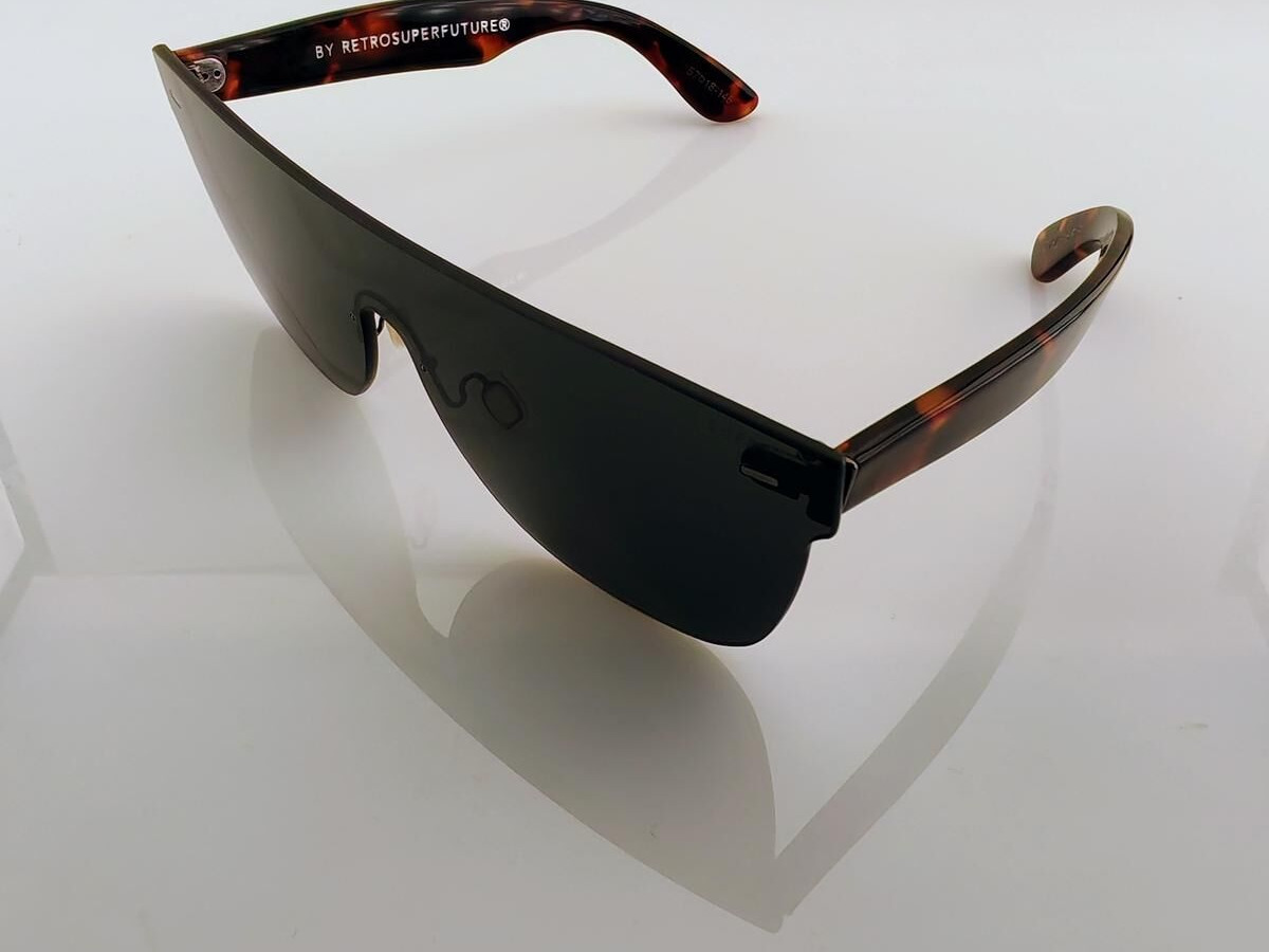 RETROSUPERFUTURE - HQO 3 AH16 R 3 57¤18