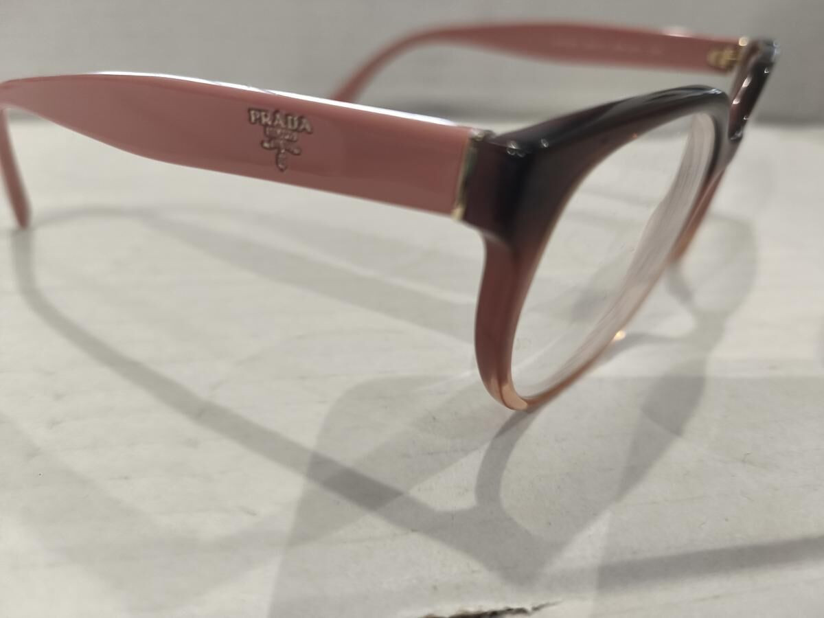 Prada  - VPR02U 52&curren;17