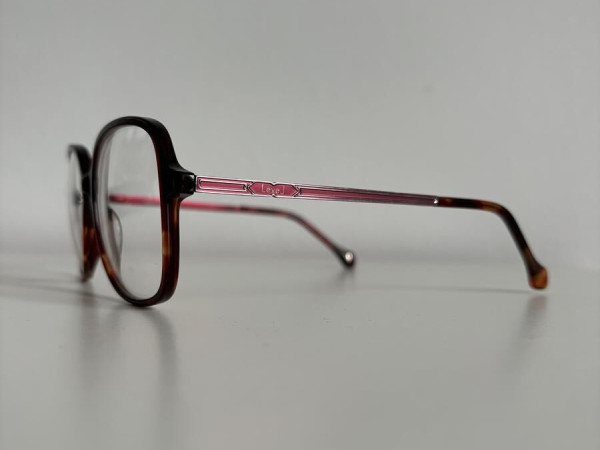 Level - LE 2381 52&curren;16