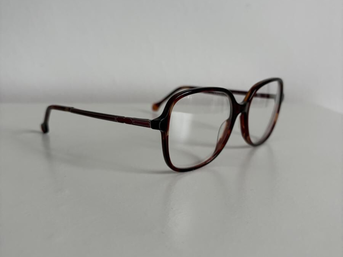 Level - LE 2381 52&curren;16