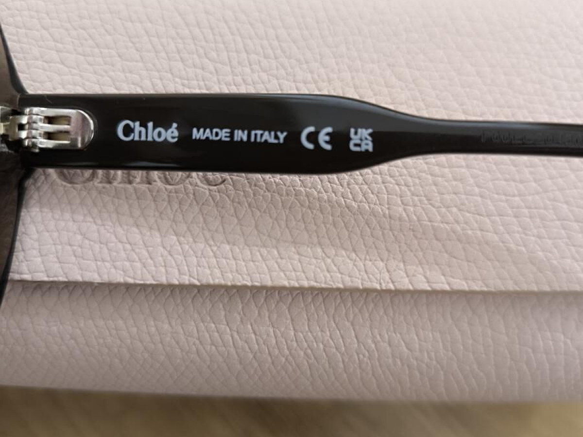 Chlo&eacute;  - CH0228O 005 51&curren;22 145 S