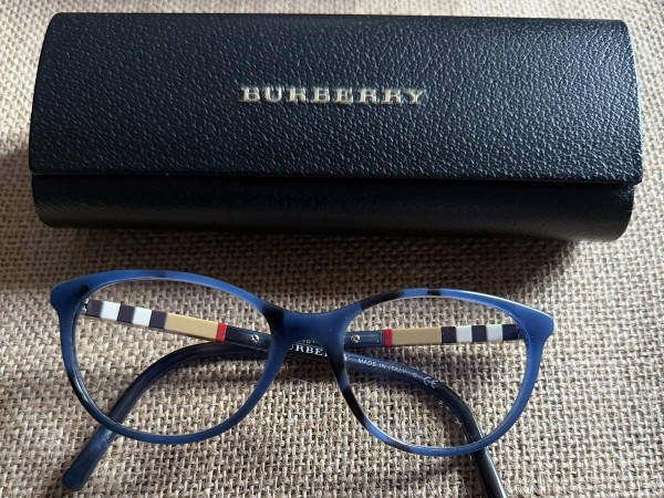 BURBERRY - B2205 3546 52&curren;17 145