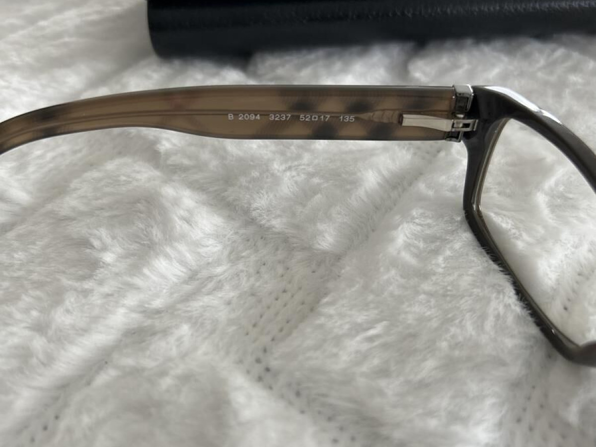 Burberry  - B 2094 3237 52&curren;17