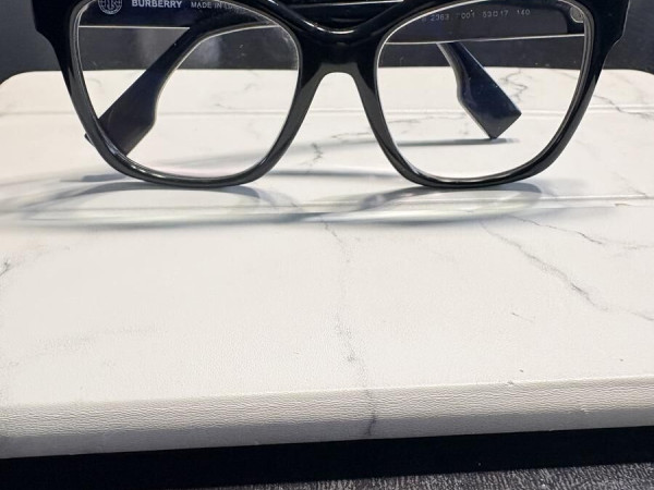 Burberry - B2363 0001 53&curren;17 140