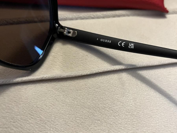 Guess - Gu7698 51&curren;16