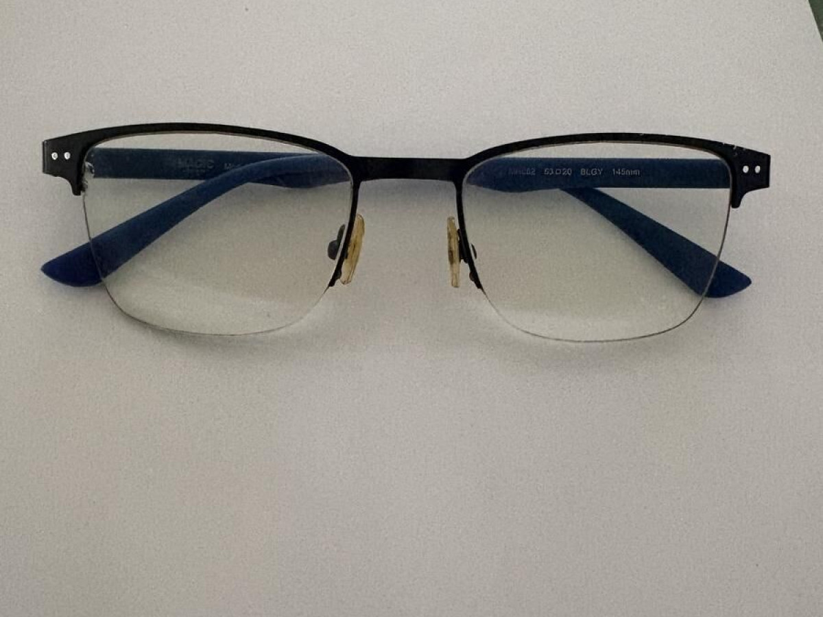 alain Afflelou  - MH082 mod : BERTRAND 53&curren;20