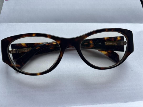 Prada - PR 06ZV 52&curren;17