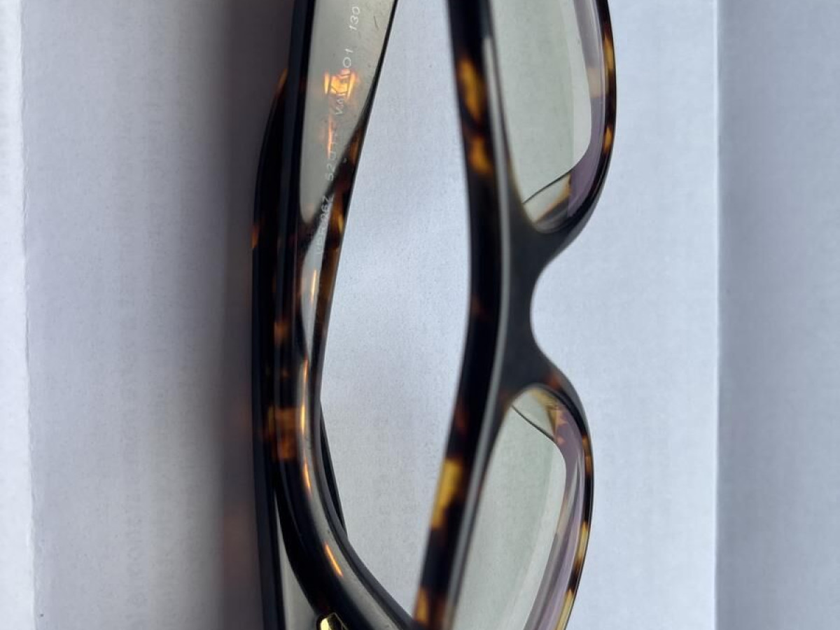 Prada - PR 06ZV 52&curren;17