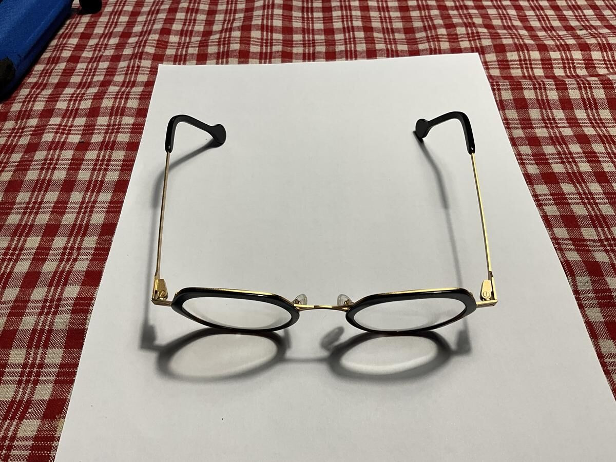 ANNE et VALENTIN - 44&curren;23 - 145  DESSIN 4  20A25