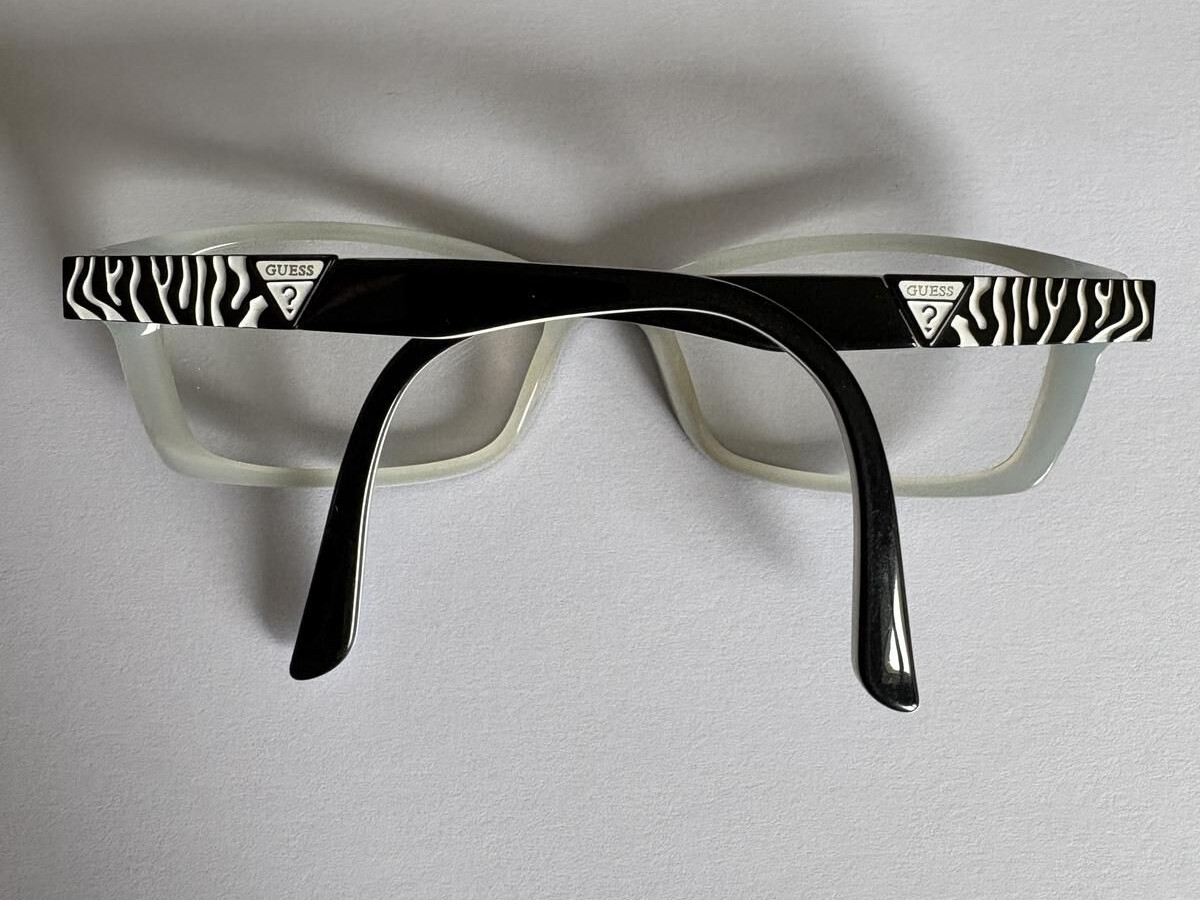 Guess - 52016-135 52¤16