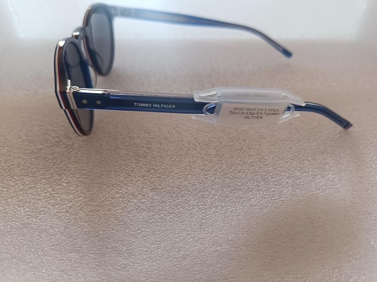 Tommy Hilfiger  - TH1795S 50&curren;23