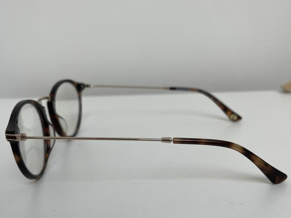 Cosmopolitan - CM2002 4,8¤1,3