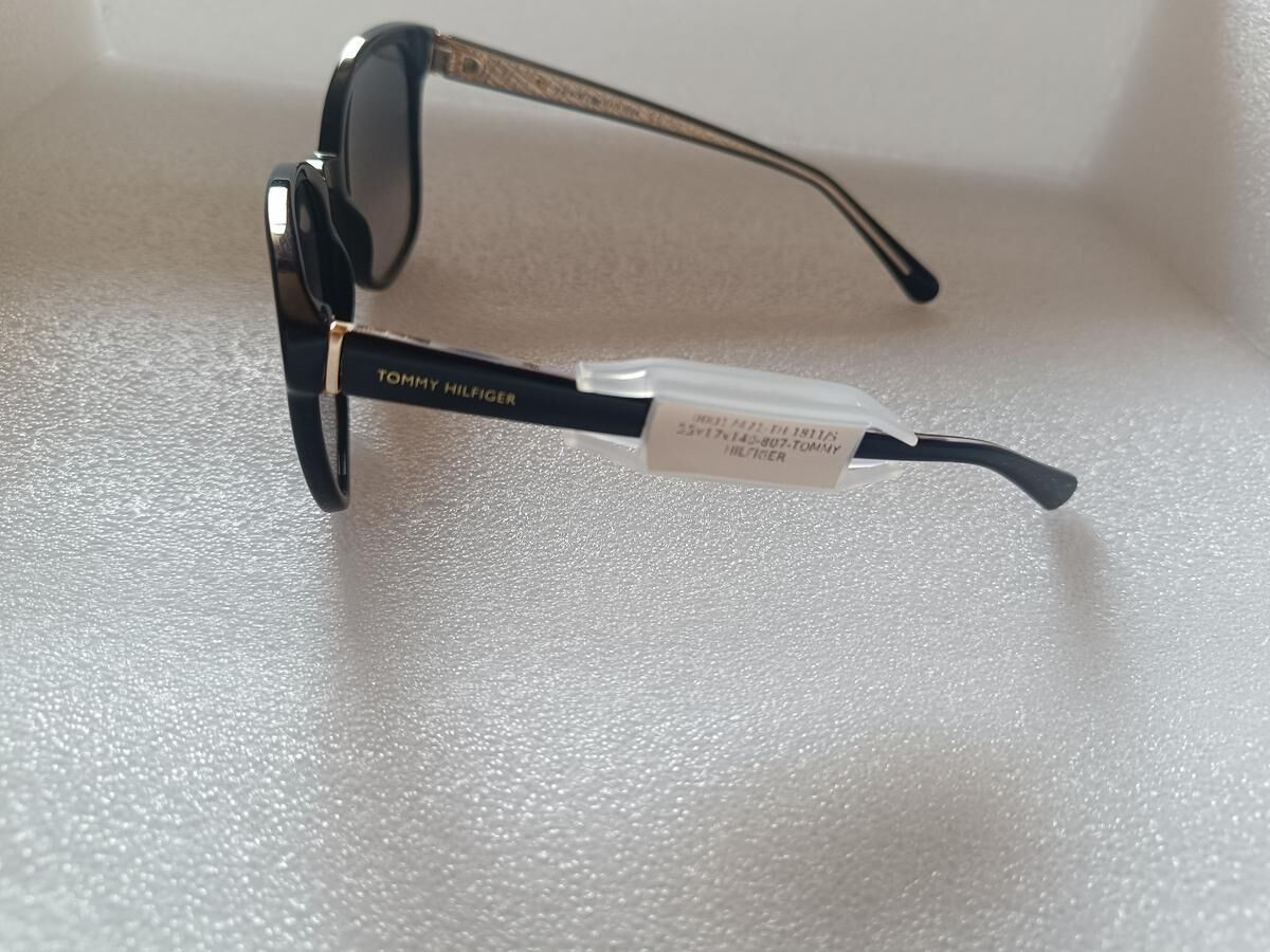 Tommy Hilfiger  - TH1811S 55&curren;17