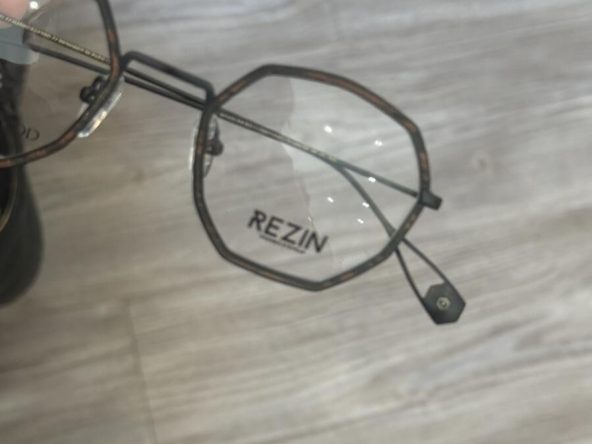 rezin - stanley 48¤21