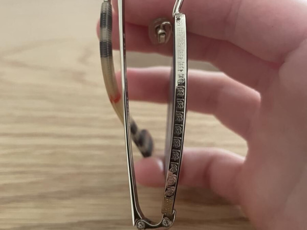 Burberry - B1347110954&curren;18140