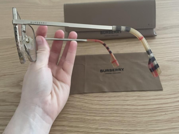 Burberry - B1347110954&curren;18140