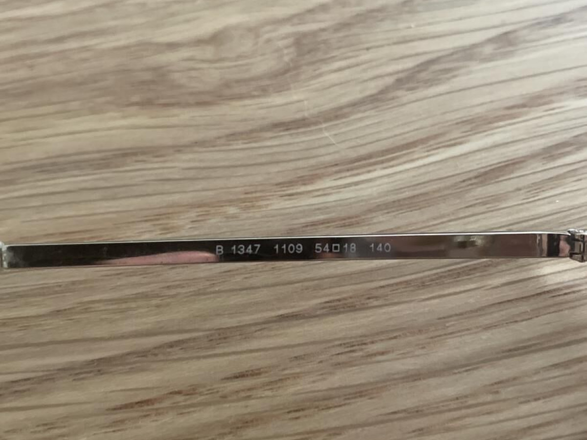 Burberry - B1347110954&curren;18140