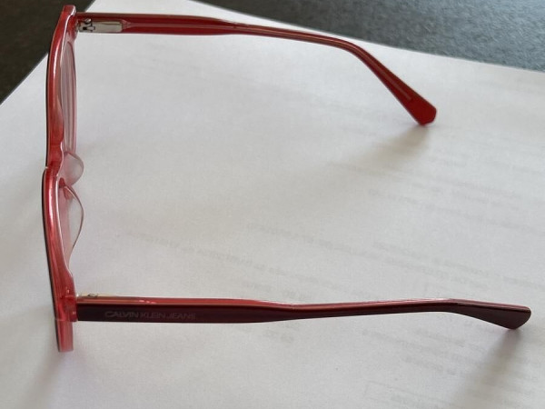 Calvin Klein Jeans - Monture rouge