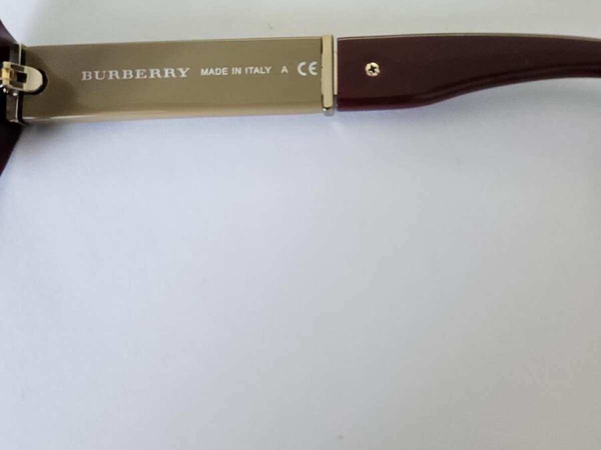 BURBERRY - B41593403/BG 57&curren;17 135 3N