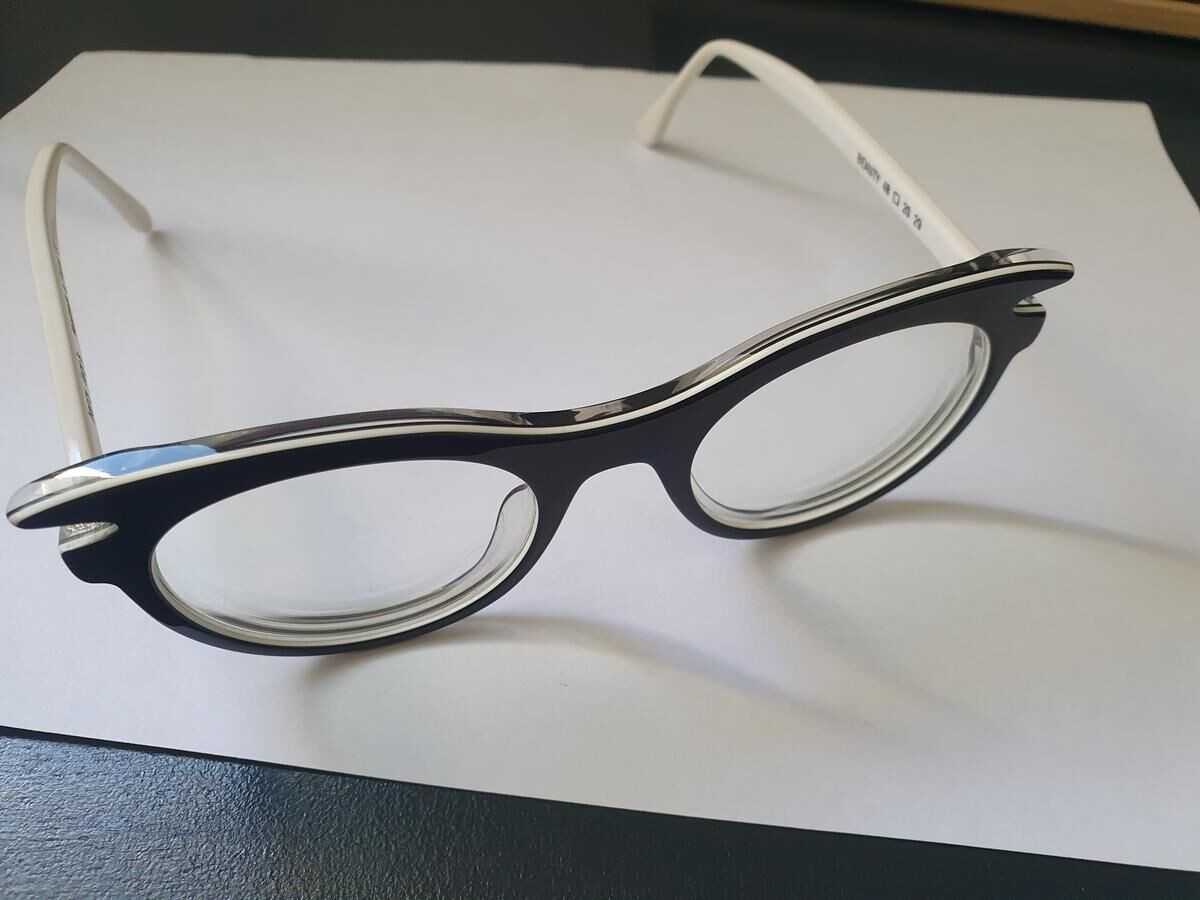 Harry Lary's - Beauty 48¤20 29