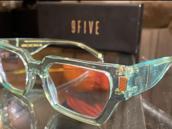 9Five - Locks  Tiffany & Gold  LTD 54&curren;21150