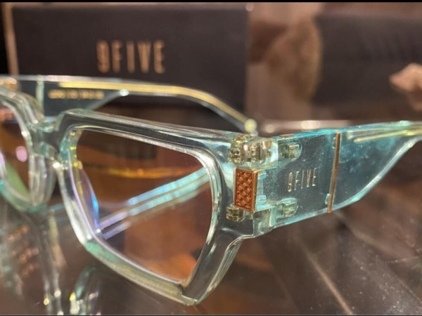 9Five - Locks  Tiffany & Gold  LTD 54&curren;21150