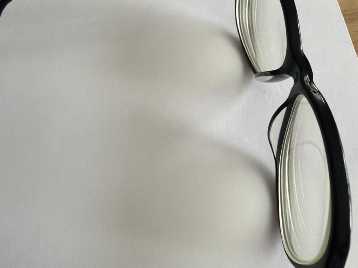 Chlo&eacute;  - Cl1217 c01-140