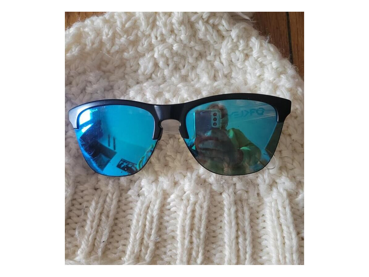 Okley  - 009374-0263