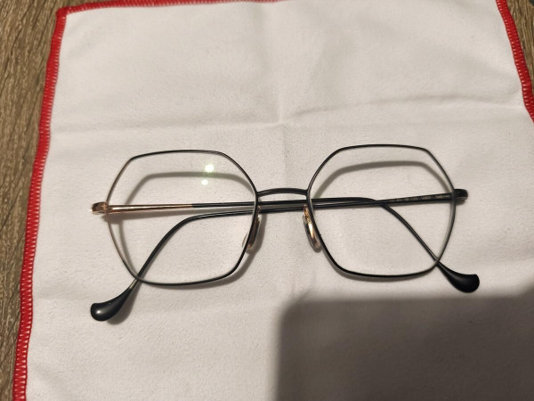 Caroline Abram - Viky 51&curren;16