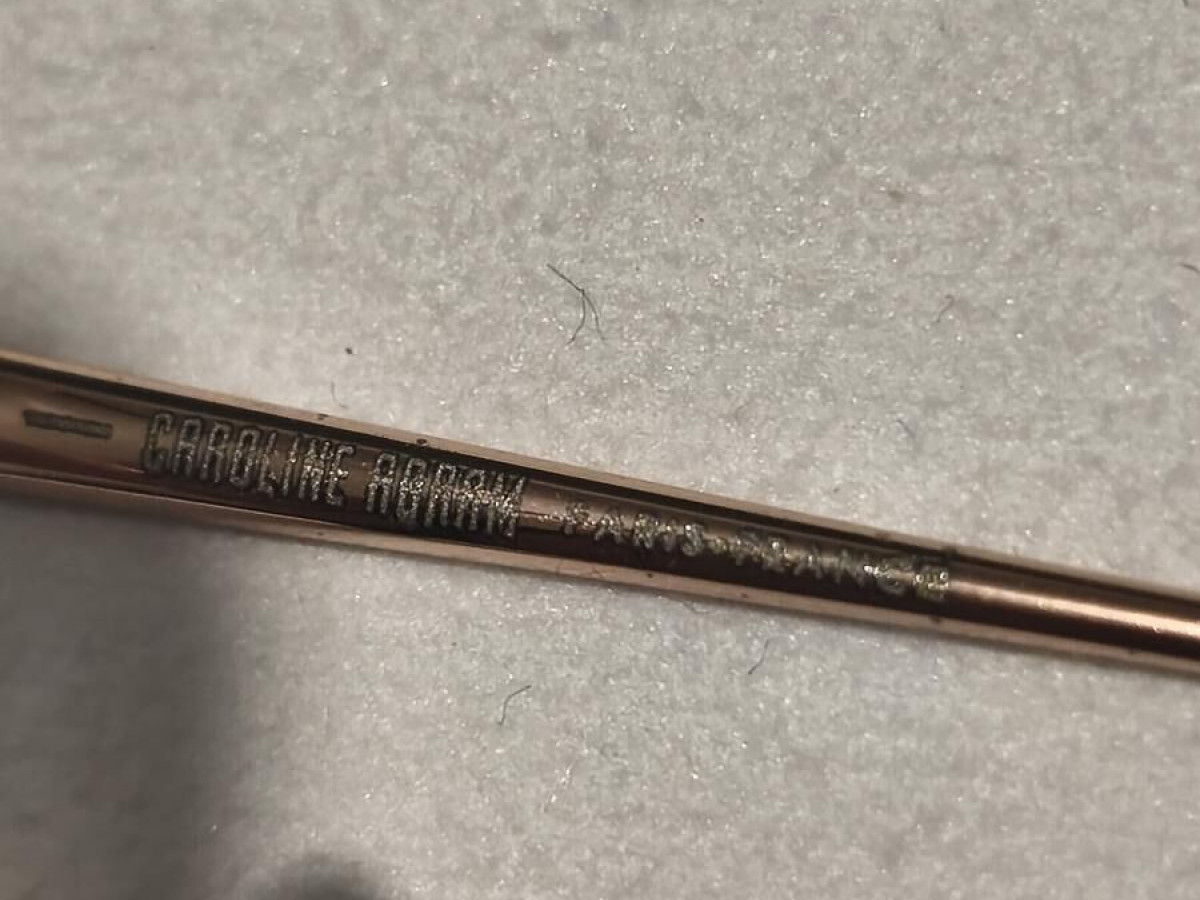 Caroline Abram - Viky 51&curren;16