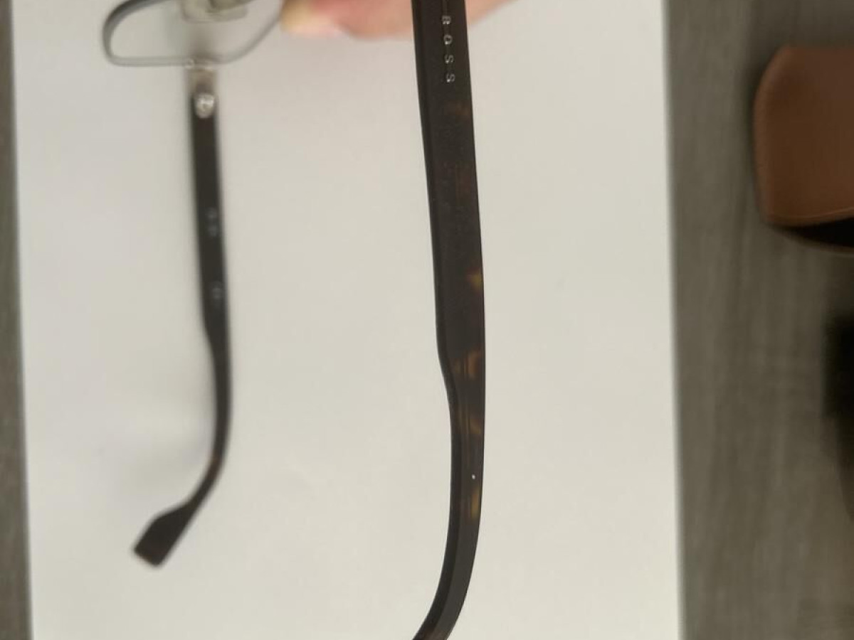 HUGO BOSS - R8170 60&curren;15 140V