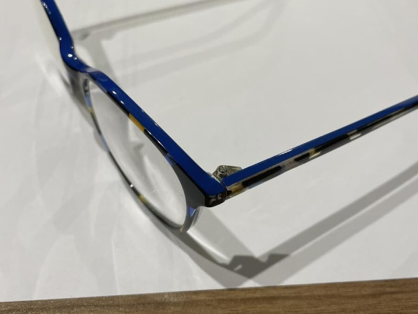 Krys - KOR2104 534 52&curren;18