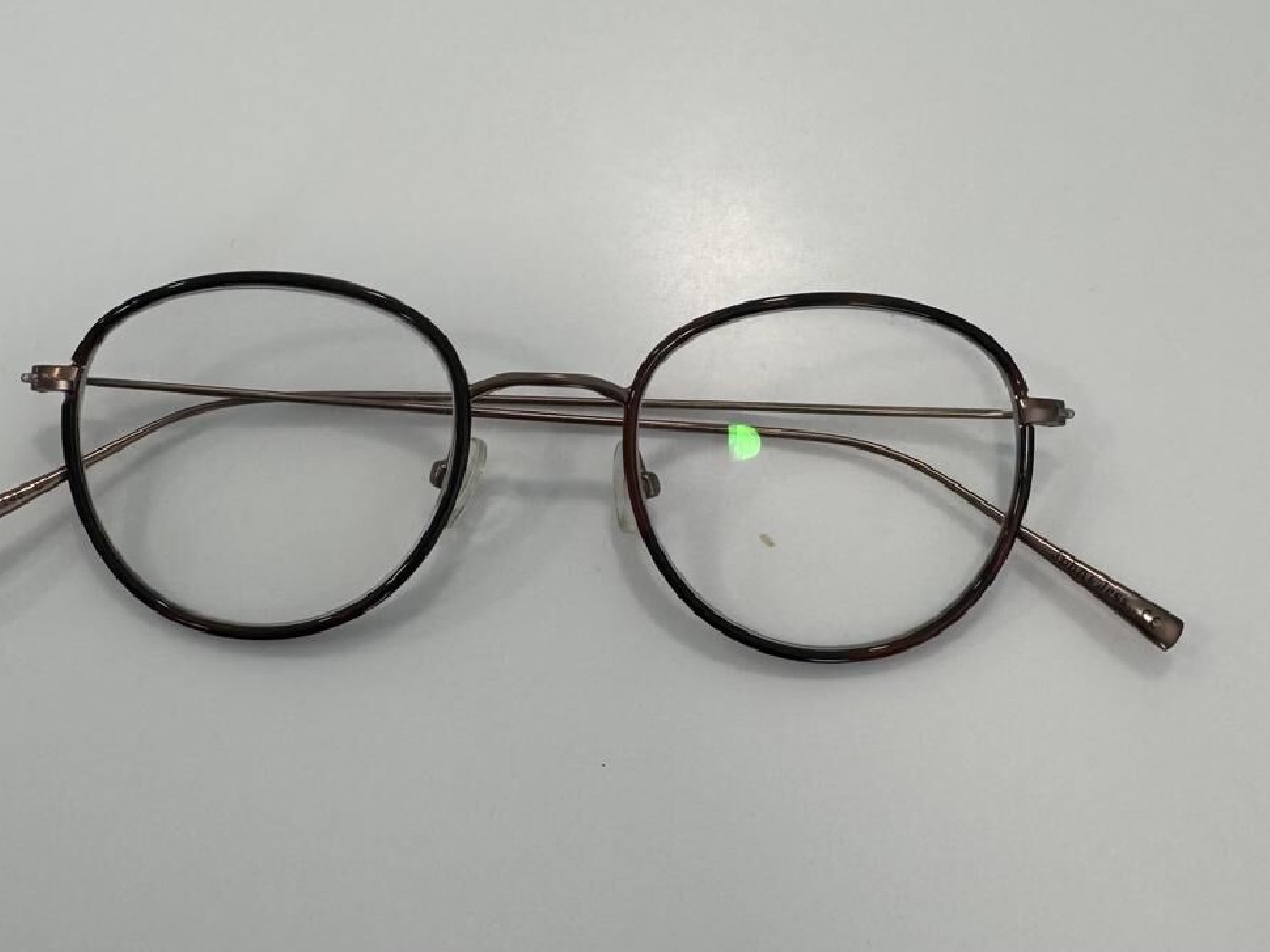 John & Jess - JA6 48&curren;20