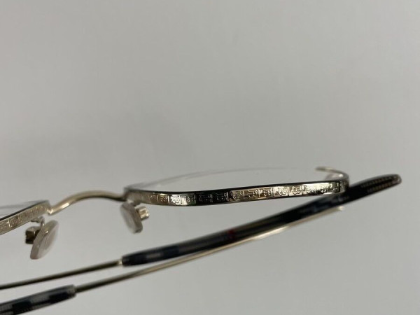 BURBERRY - B1347 1109 52&curren;18