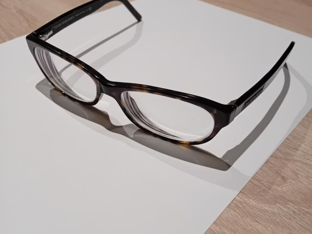 Burberry - BY4110025B2106300253&curren;1555