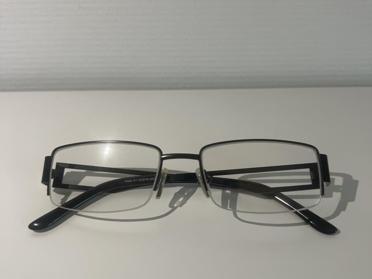 OCCHIALI - P094c152&curren;18-140