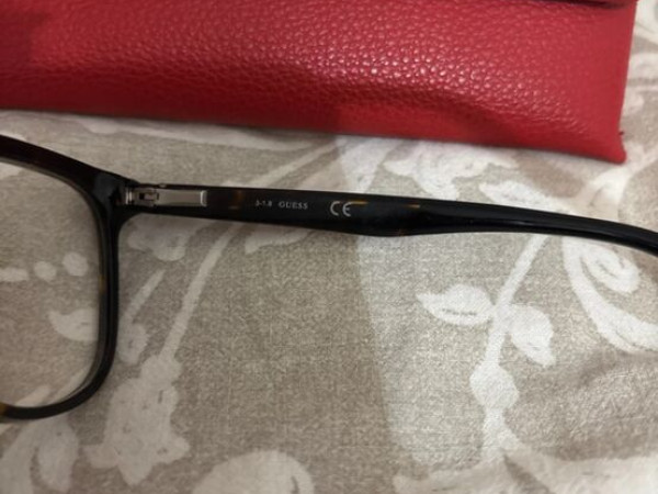 Guess - 052 51&curren;19 145