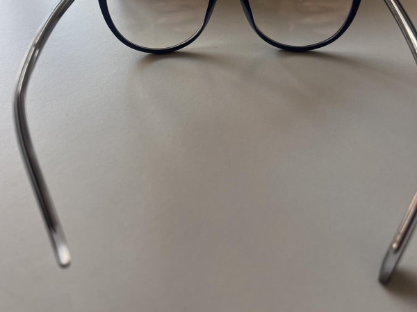 Dior  - Montaigne N*16