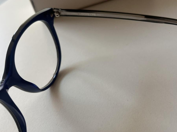 Dior  - Montaigne N*16