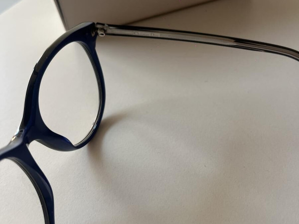 Dior  - Montaigne N*16