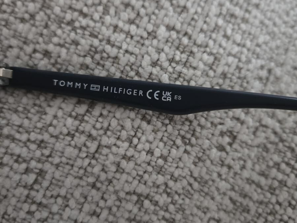 Tommy-hilfiger - TH 2025 KB7 140