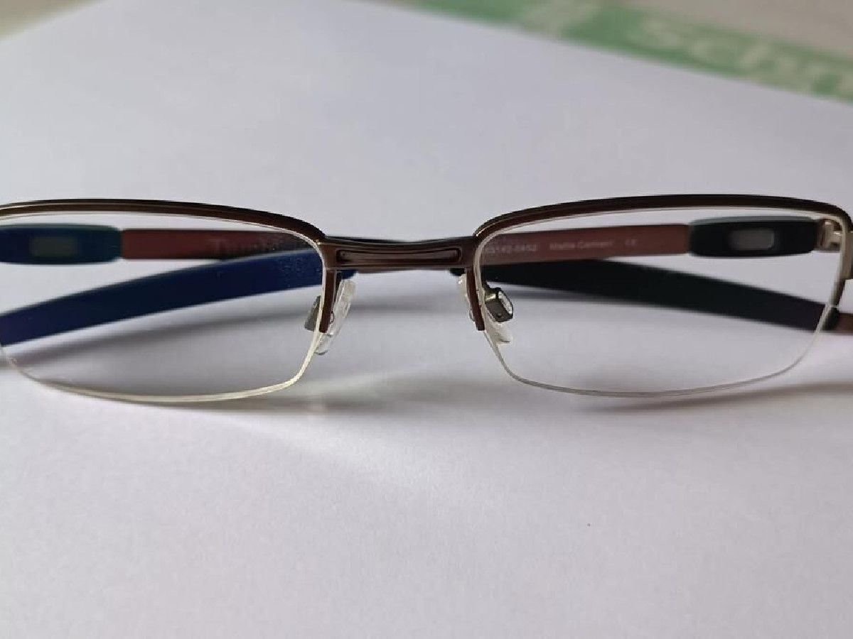 Oakley Tumbleweed 0.5 Coloris Matte Cement - OX3142-0452 52¤19