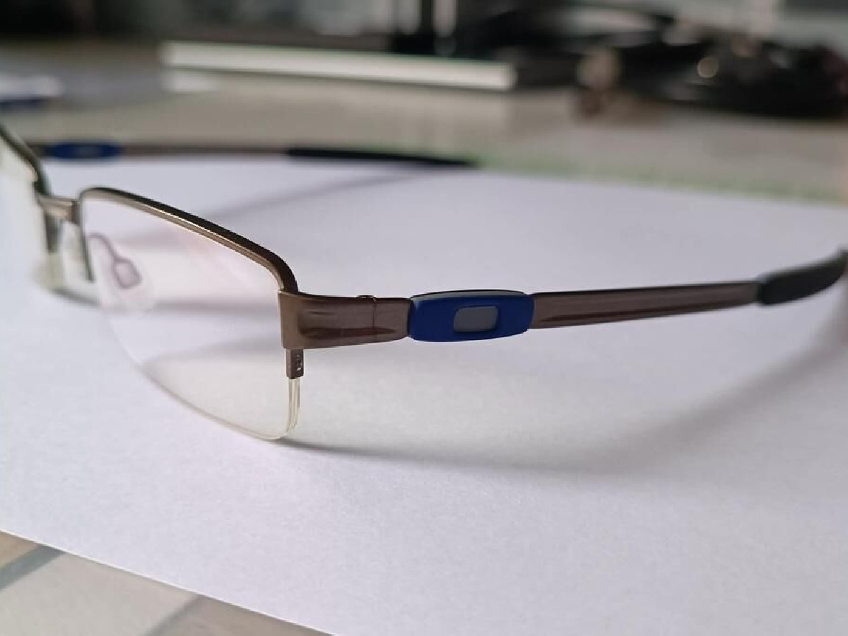 Oakley Tumbleweed 0.5 Coloris Matte Cement - OX3142-0452 52¤19