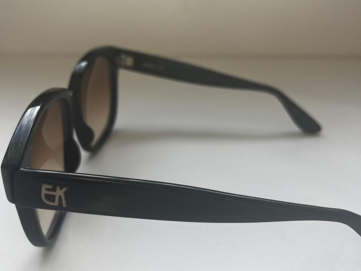 Emmanuelle Khanh - 8680 16